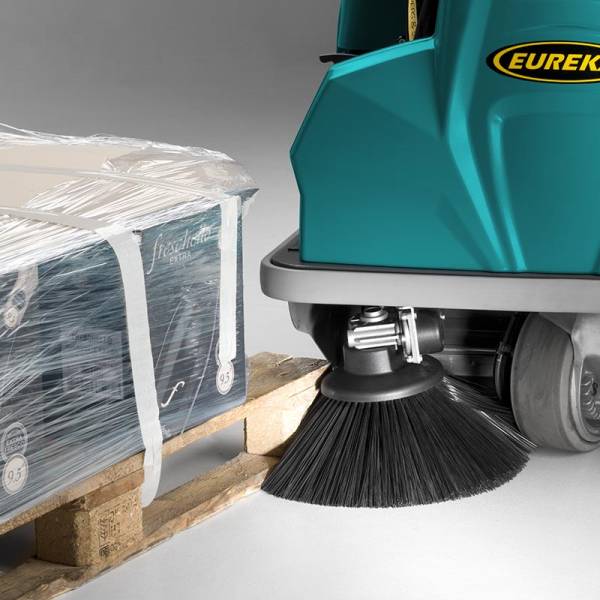 Balayeuse autoportée RIDER 1201 en Arles