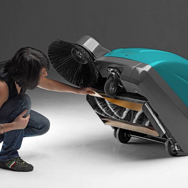 Balayeuse batterie ou thermique KOBRA à Vitrolles