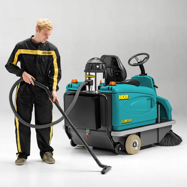 Balayeuse batterie ou thermique RIDER 1201 à Marignane