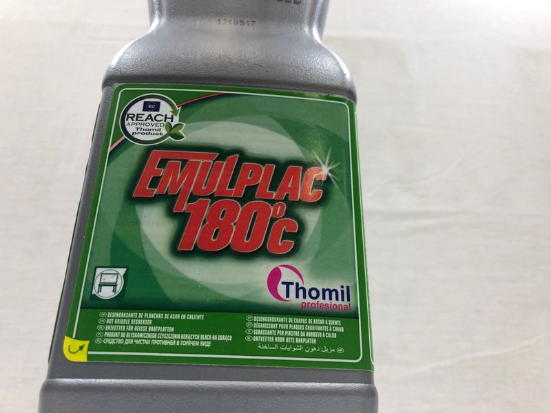 Produit de nettoyage spécial plancha : Emulplac 180° - THOMIL - Cernay