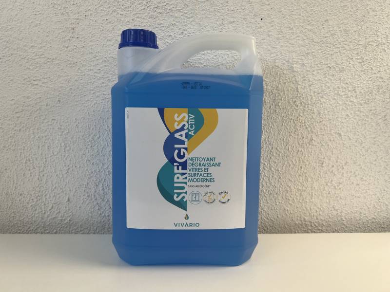 Nettoyant Vitres et Surfaces SURF'GLASS ACTIV àVitrolles